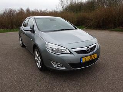 Opel ASTRA 1.6 Cosmo