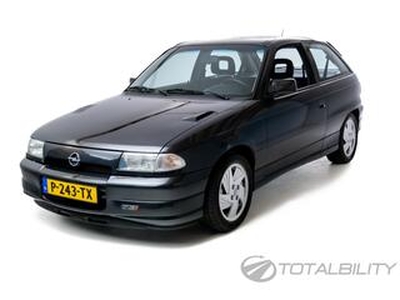 Opel ASTRA 2.0i GSi Unieke , in nieuwstaat verkerende youngtimer!