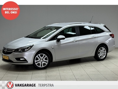 Opel Astra Sports Tourer 1.0 Turbo 120 Jaar Edition/ Camera!/ LED Dagrijverl./ DAB+/ Apple+Android/ USB/ Chroom/ Airco/ Navi/ Cruise/ Bluetooth/ Dakrails/ Isofix/ Armsteun V+A/ PDC V+A.