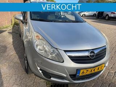 Opel CORSA 1.2-16V Essentia