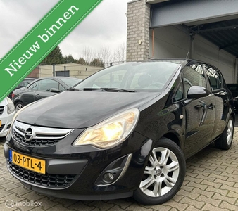 Opel Corsa 1.4-16V / Navi / Half Leer / 5DRS / N.A.P