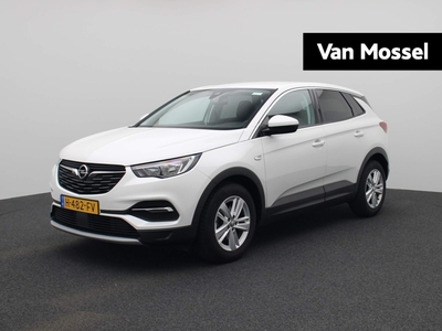 OPEL GRANDLAND X 1.2 Turbo Business Executive | Navigatie | Climate control | Parkeer sensoren | LMV | DAB | Trekhaak