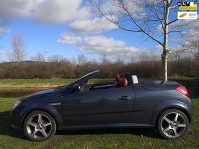 Opel TIGRA TwinTop 1.4-16V Linea Rosso