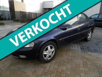 Opel VECTRA 1.6i-16V Pearl 1 JAAR APK