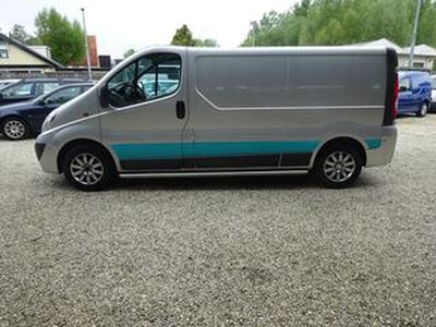 Opel VIVARO 2.5 CDTI L2H1 airco navigatie 3 zits, Apk 01-05-2025