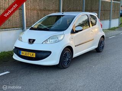 Peugeot 107 1.0-12V XS Urban Move APK/AIRCO/RIJKLAAR