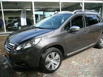 Peugeot 2008 1.2 PURE TECH ALLURE/NAV/PANORAM