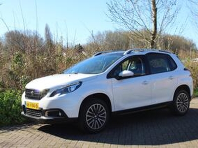 Peugeot 2008 1.2 PureTech Active *PANO *NAVI *CARPLAY