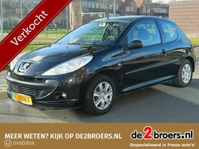 Peugeot 206 + 1.1 XR Airco/ Nieuwstaat