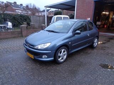 Peugeot 206 1.4-16V Air-line 3