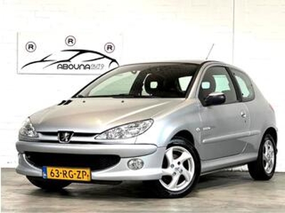 Peugeot 206 1.4-16V Quiksilver |Airco |Nieuwe APK |Stuurbkr |NAP