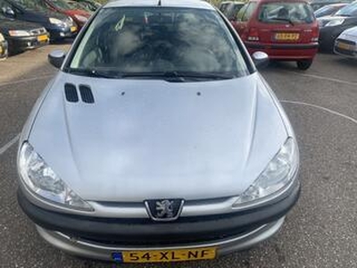 Peugeot 206 1.4 Air-line 2