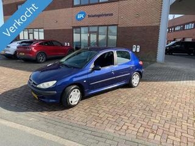 Peugeot 206 XT 1.4 AIRCO!!