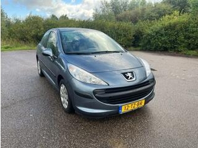 Peugeot 207 1.4-16V X-line