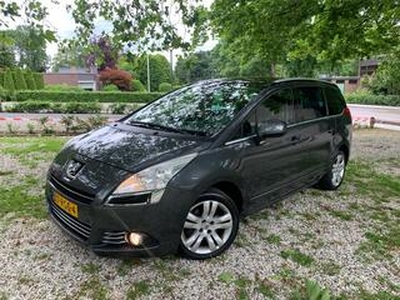 Peugeot 5008 1.6 THP B.L. Exe 7p. PDC/NAVI/PANO