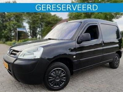 Peugeot PARTNER 1.4i Benzine met Airco en Schuifdeur !