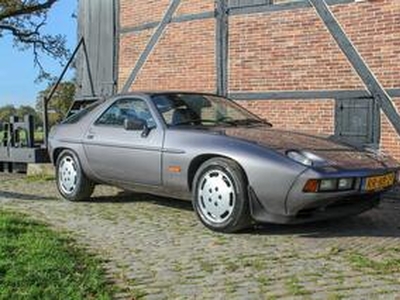 Porsche 928 S