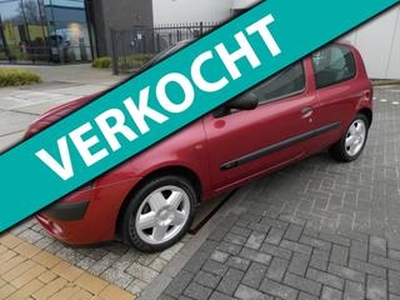 Renault CLIO 1.2-16V Dynamique 1 JAAR APK!