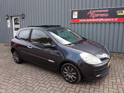 Renault CLIO 1.2-16V Rip Curl Airco.Pano dak Audio