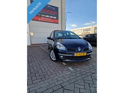 Renault CLIO 1.2 TCE Rip Curl