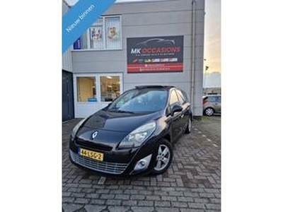 Renault GRAND SCENIC 2.0 Dynamique 7 Pers **LEES ADVERTENTIE**