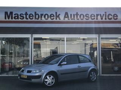 Renault MEGANE 1.6 16V 3drs. Dynamique Luxe | Climate Control | Elektrische ramen | Cruise Control | Radio/CD | Staat in Hardenberg