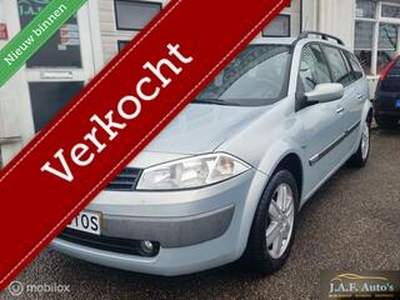 Renault MEGANE Grand Tour 1.6-16V Dynamique Comfort