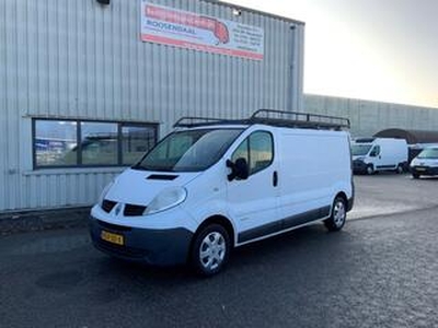 Renault TRAFIC 2.0 dCi T27 L2H1 Automaat Airco Navi 3 Zits Imperiaal Trekhaak 2000 kg Euro 4