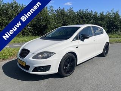 Seat LEON 1.8 TFSI AUTOMAAT Sport Leder Stoelverw. Pdc Schuifkanteldak Navi