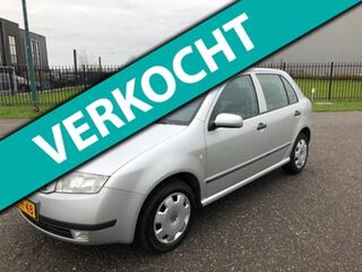 Skoda FABIA 1.4-16V Comfort 5 Deurs Automaat 52000km!!! Bj 2004 Apk 01-2023!!