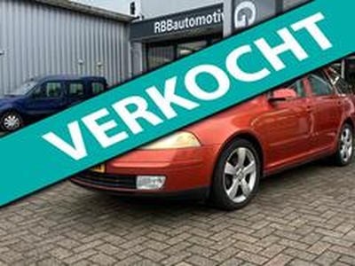 Skoda OCTAVIA Combi 2.0 TDI Elegance leer clima schuifdak navigatie lm-velgen elek-pakket pdc stoelverwarming cruise trekhaak