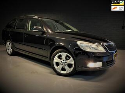 Skoda OCTAVIA Combi 2.0 TDI Elegance,Leder,Xenon,Schuif-dak,APK Okt-2023.