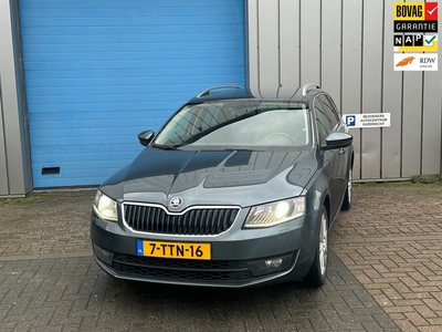 Skoda Octavia Combi TSI Businessline NAVI PDC TREK STOELVERW