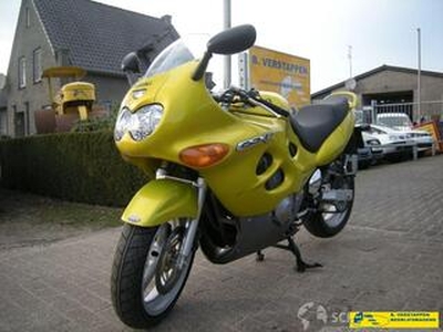 Suzuki GSX 600 F SUPER SPORT