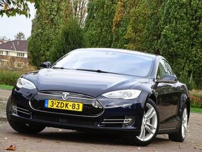 Tesla MODEL S 306PK / auto pilot / LED *NAP*