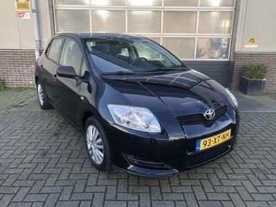 Toyota AURIS 1.4-16V Terra