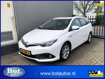 Toyota AURIS 1.8 Hybrid Dynamic / NAVIGATIE / DEALER ONDERHOUDEN / CRUISE CONTROL / CLIMATE CONTROL