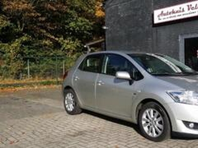 Toyota AURIS 2.0 D-4D Luna Buseniss NAVI LM Velgen