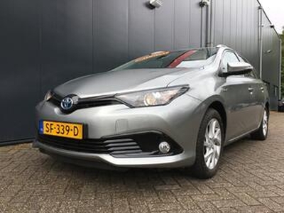 Toyota AURIS Touring Sports 1.8 Hybrid Dynamic, aur camera, climate controle, navi