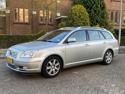 Toyota AVENSIS Wagon 1.8 VVTi Linea Luna automaat! climate control! trekhaak! rijdt super! apk tot april 2024!