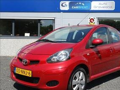 Toyota AYGO 1.0-12V Aspir. Red , airco , stuurbekr , el ramen