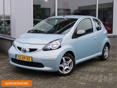 TOYOTA AYGO 1.0-12V + Automaat Lichtmetalen velgen, Bluetooth, Radio-cd Speler, Airco