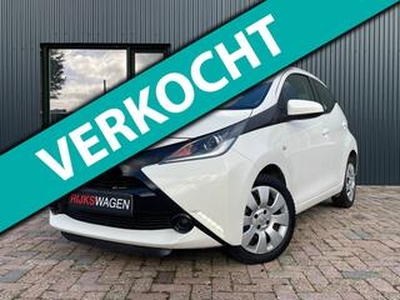 Toyota AYGO 1.0 VVT-i x Lane Assist / Stoelverwarming