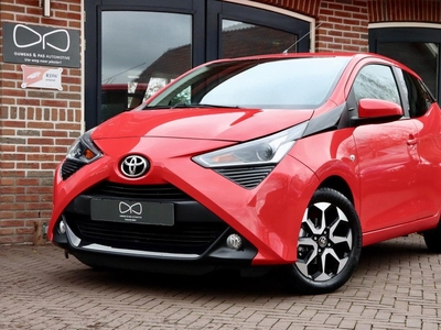 Toyota Aygo 1.0 VVT-i x-play | CARPLAY | AIRCO | LICHT METAAL | DEALERONDERHOUDEN