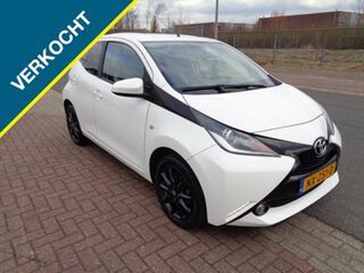 Toyota AYGO 1.0 VVT-i x-play,Navi,Camera,Airco