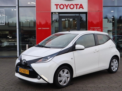 Toyota Aygo X-PLAY 5-DEURS AIRCO LED AUDIO-STUURWIELBEDIENING CAMERA NL-AUTO