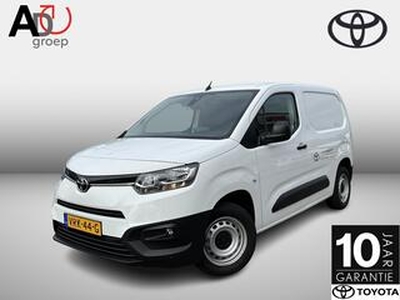 Toyota PROACE CITY | Trekhaak | Apple Carplay | Parkeer sensoren | Vloer cargo ruimte| Lat om Lat