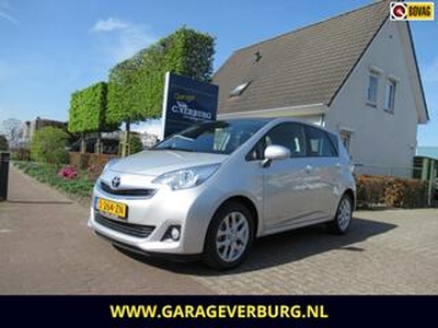 Toyota VERSO-S 1.3 VVT-i Automaat Trend (Navi,Camera,Panoramadak,Trekhaak,Cruise)