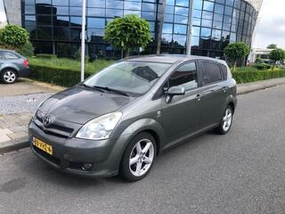 Toyota VERSO VERSO 2.2 D-4D D-CAT VAN