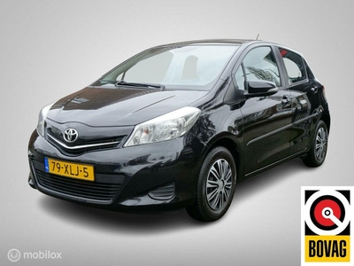 Toyota Yaris 1.0 VVT-i Aspiration Airco, Achteruitrijcamera !!!